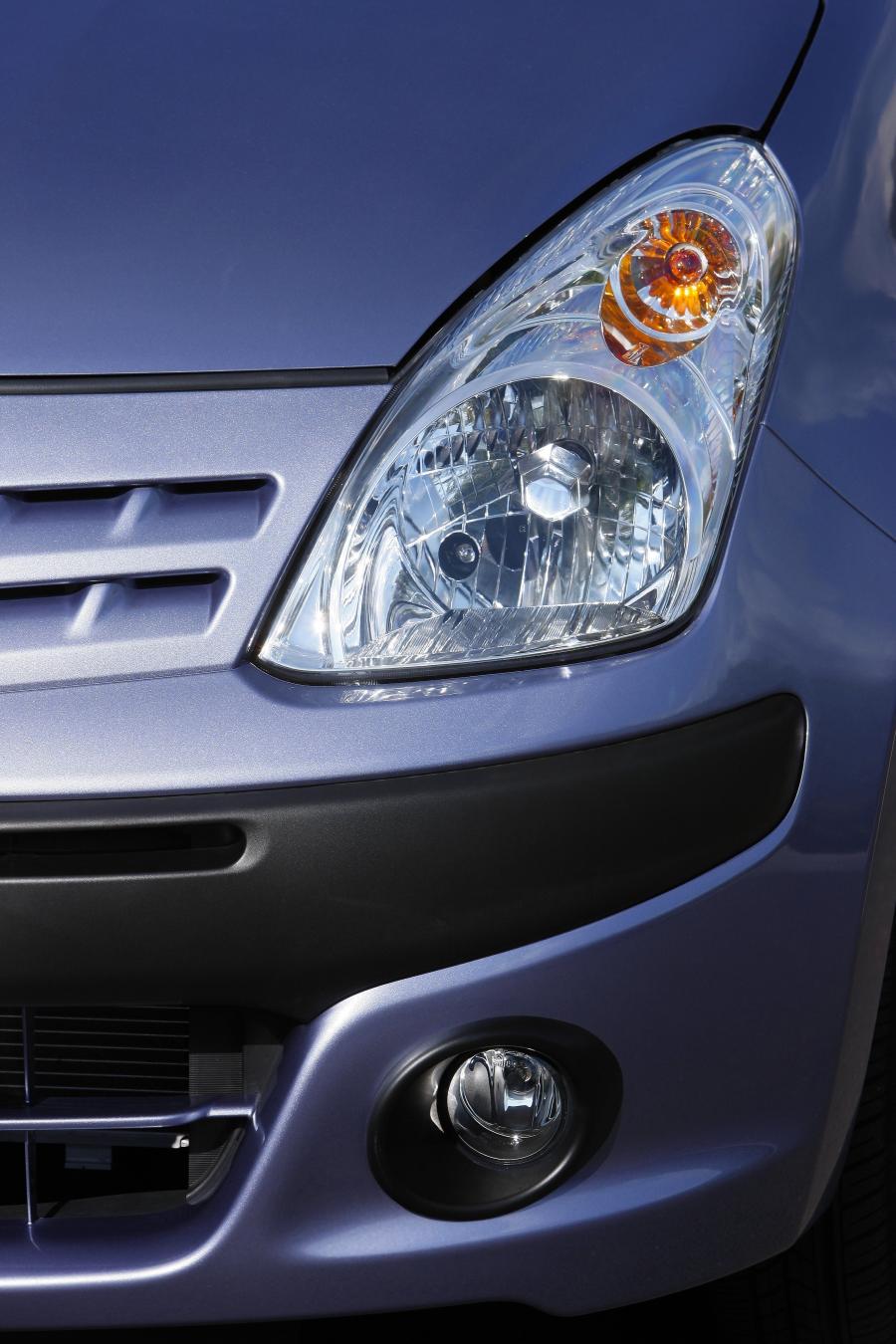  Nissan Pixo 2008 года  (фото 35 из 120)